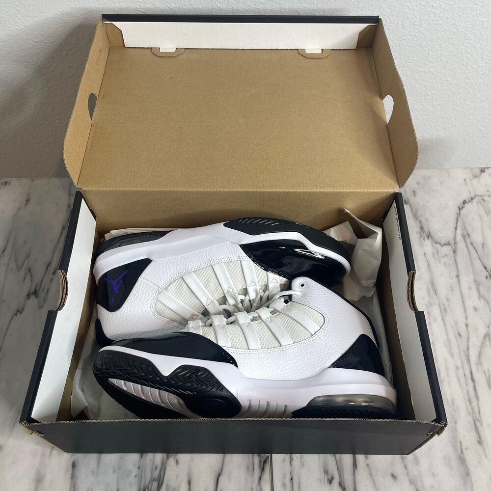 Jordan Max Aura White Dark Concord Black Mens Basketball Shoes Size 8 New in Box